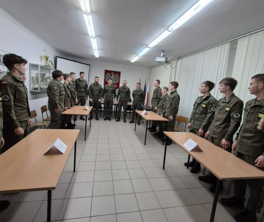 EKSTRAKLASA WOJSKOWA