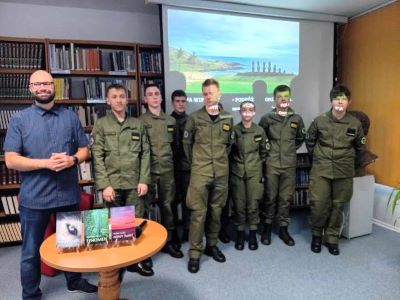 Spotkanie z podróżnikiem Markiem Łasiszem