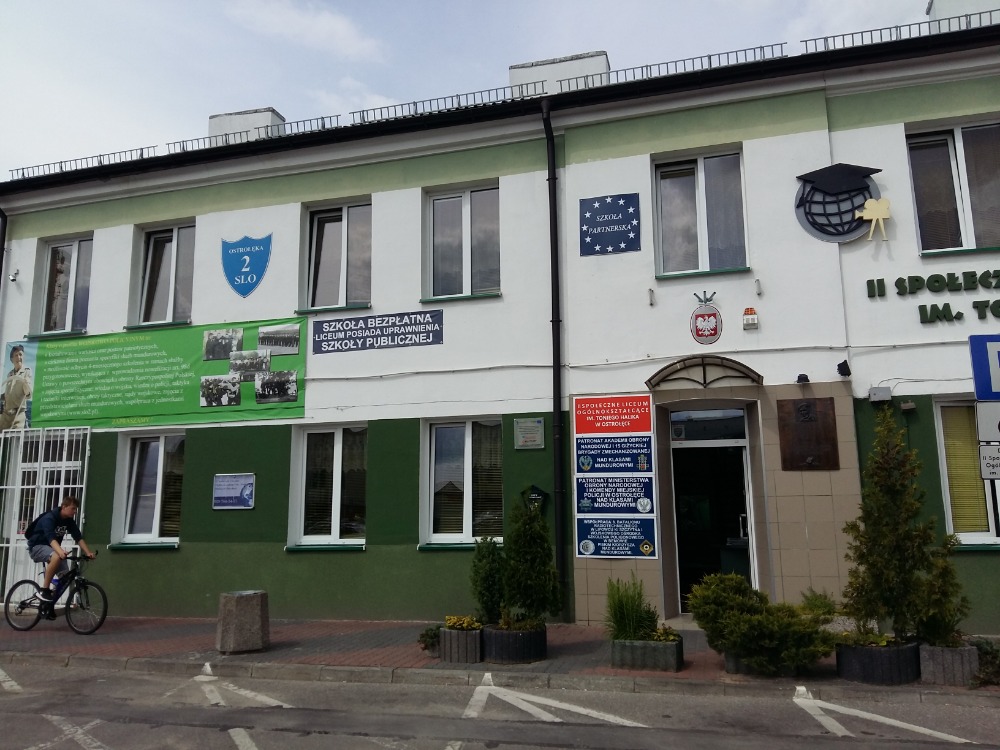 Serce Bije w II SLO im. Toniego Halika w Ostrołęce czyli zrzutka na Defibrylator dla Ostrołęki.